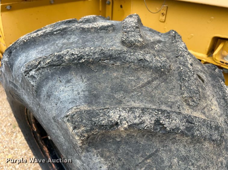 image for item LI9733 2006 Vermeer RT1250  rock saw