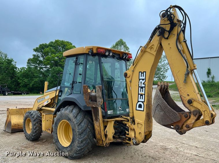 image for item LI9734 2006 John Deere 310SG  backhoe