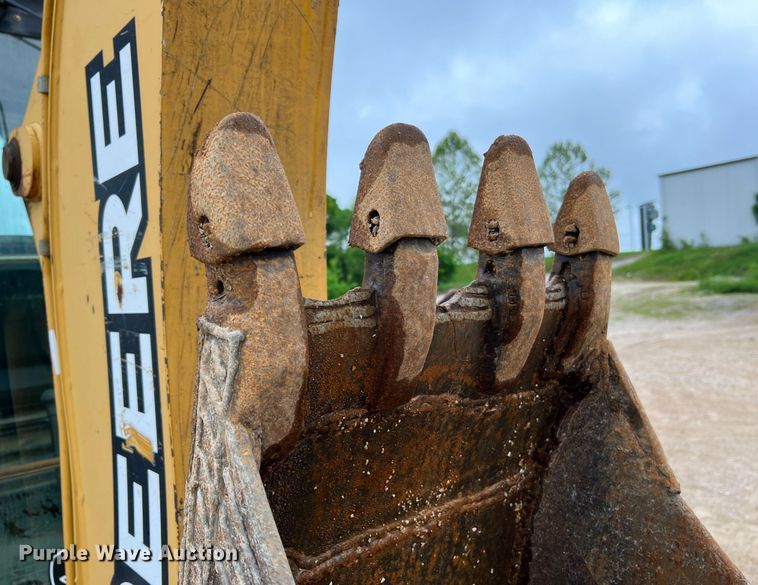 image for item LI9734 2006 John Deere 310SG  backhoe