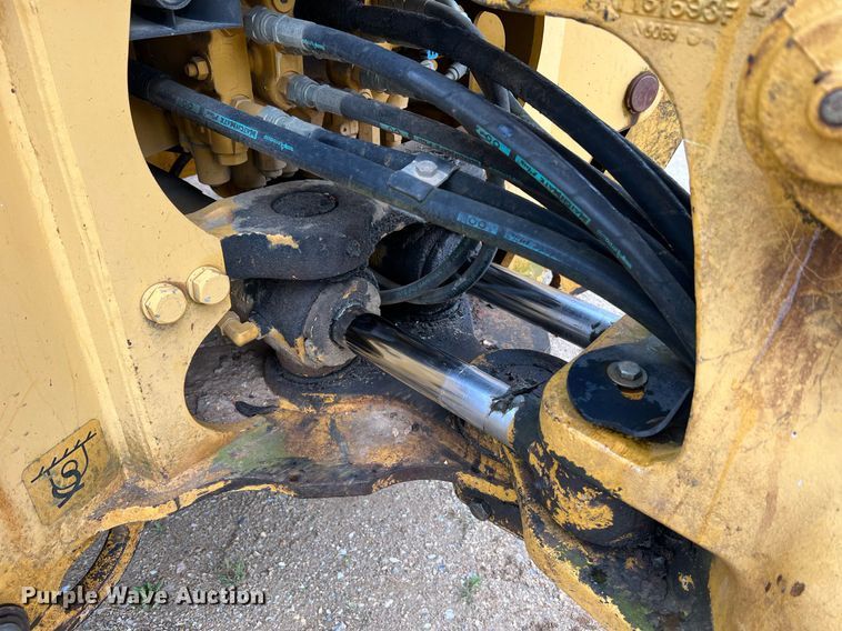image for item LI9734 2006 John Deere 310SG  backhoe