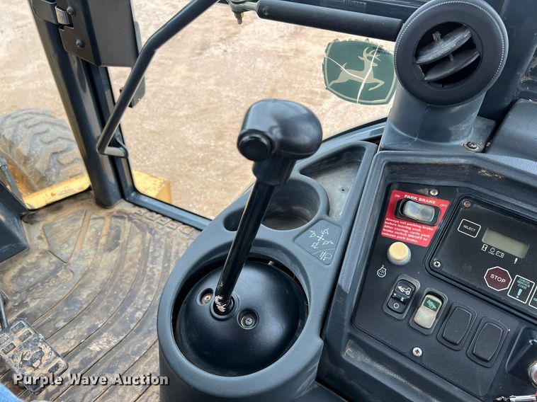 image for item LI9734 2006 John Deere 310SG  backhoe