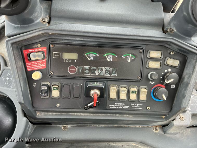 image for item LI9734 2006 John Deere 310SG  backhoe