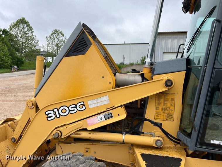 image for item LI9734 2006 John Deere 310SG  backhoe