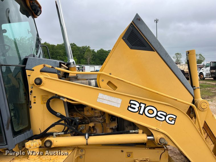 image for item LI9734 2006 John Deere 310SG  backhoe
