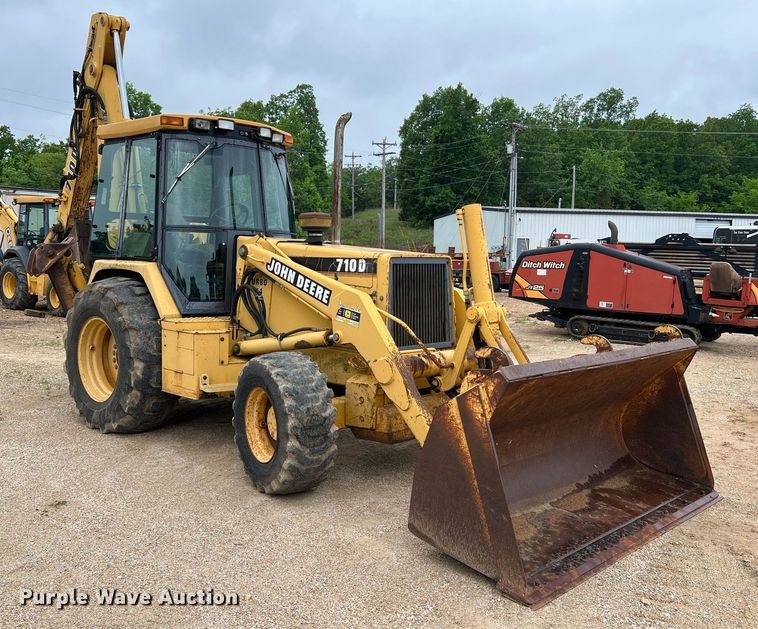 image for item LI9735 1996 John Deere 710D  backhoe