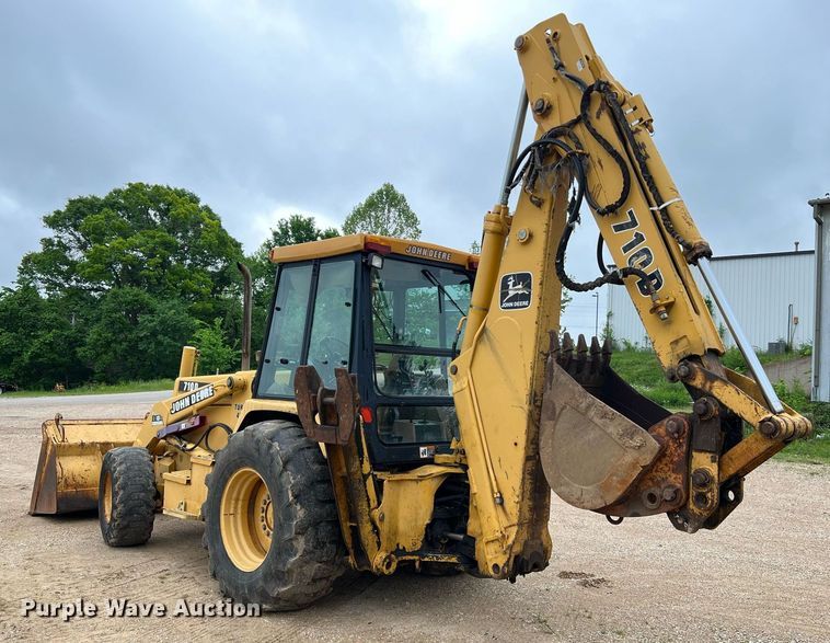 image for item LI9735 1996 John Deere 710D  backhoe