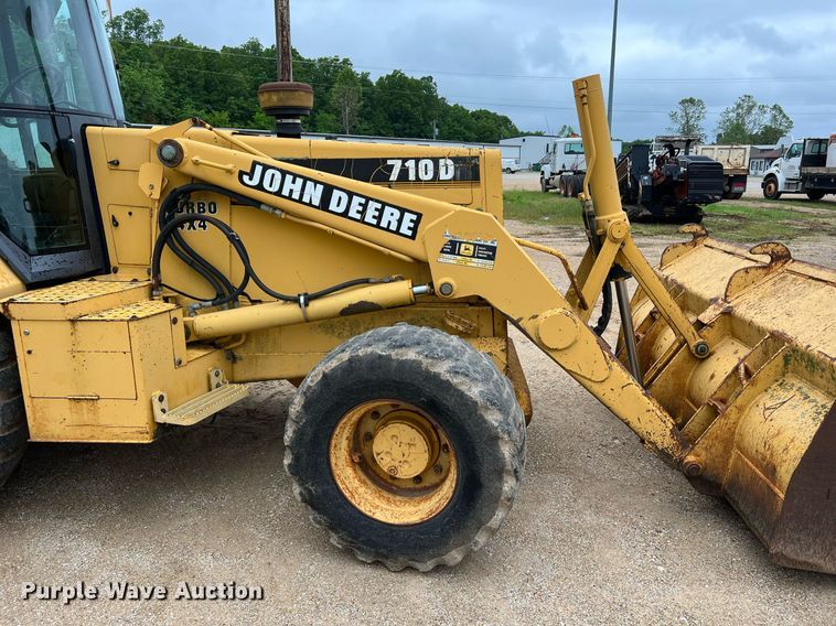 image for item LI9735 1996 John Deere 710D  backhoe