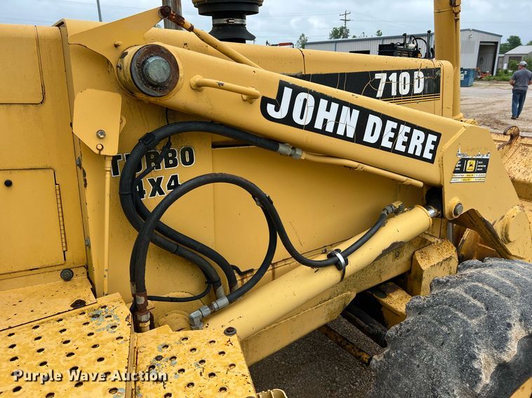 image for item LI9735 1996 John Deere 710D  backhoe