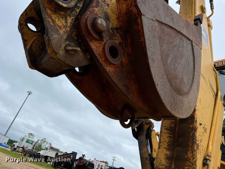 image for item LI9735 1996 John Deere 710D  backhoe