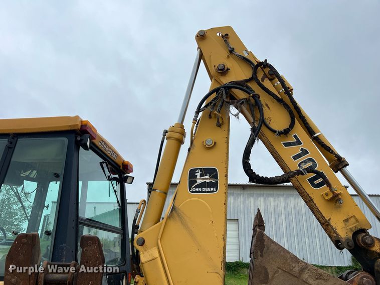 image for item LI9735 1996 John Deere 710D  backhoe