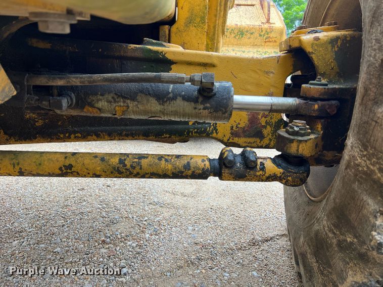 image for item LI9735 1996 John Deere 710D  backhoe