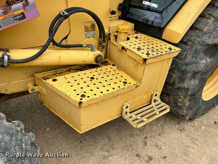 image for item LI9735 1996 John Deere 710D  backhoe