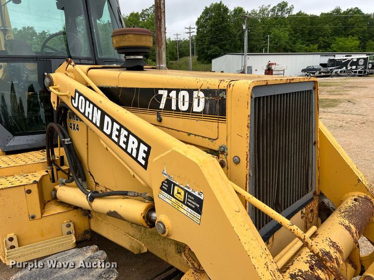 image for item LI9735 1996 John Deere 710D  backhoe