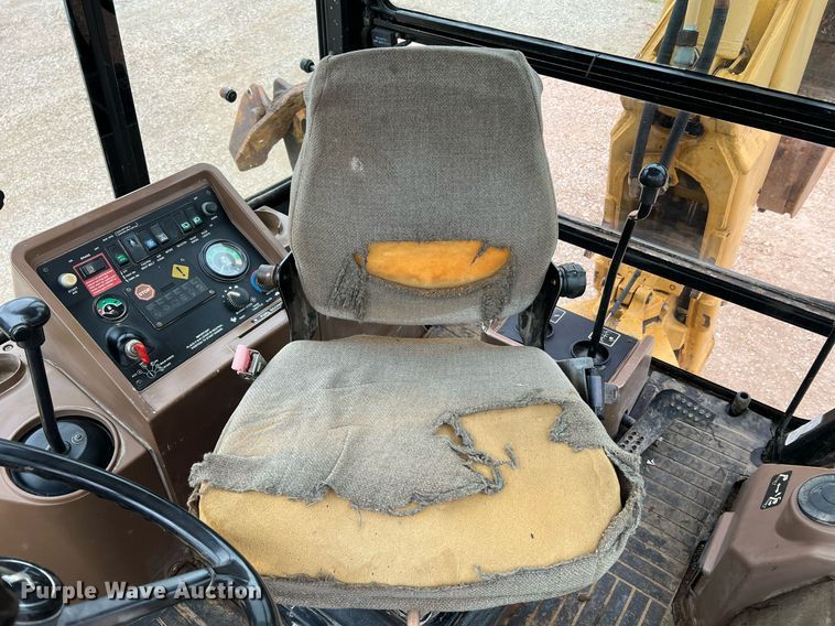 image for item LI9735 1996 John Deere 710D  backhoe