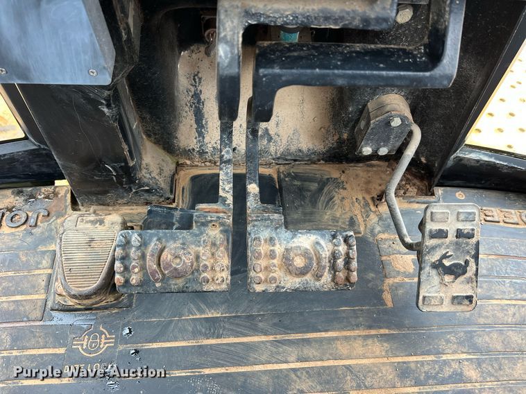 image for item LI9735 1996 John Deere 710D  backhoe