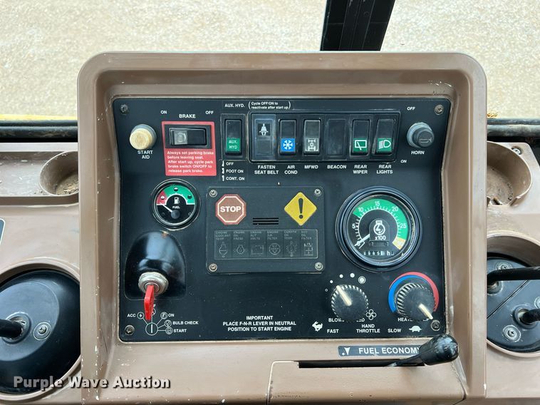 image for item LI9735 1996 John Deere 710D  backhoe