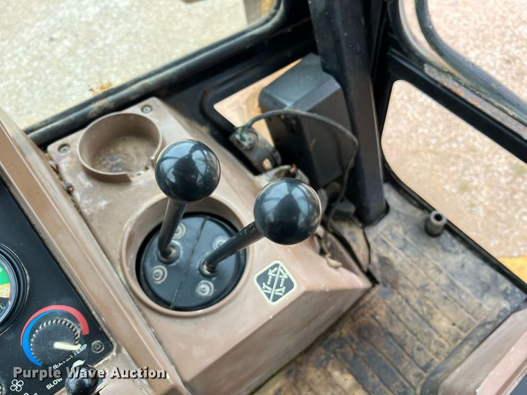 image for item LI9735 1996 John Deere 710D  backhoe