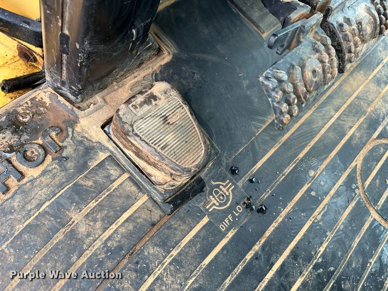 image for item LI9735 1996 John Deere 710D  backhoe