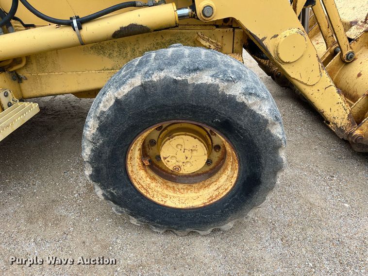 image for item LI9735 1996 John Deere 710D  backhoe