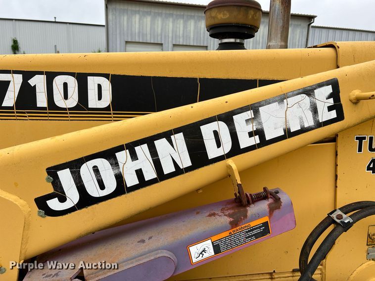 image for item LI9735 1996 John Deere 710D  backhoe