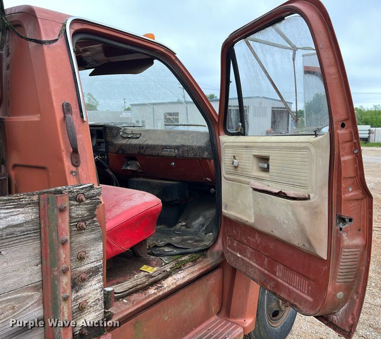 image for item LI9736 1978 Chevrolet C60 Custom Deluxe  flatbed truck