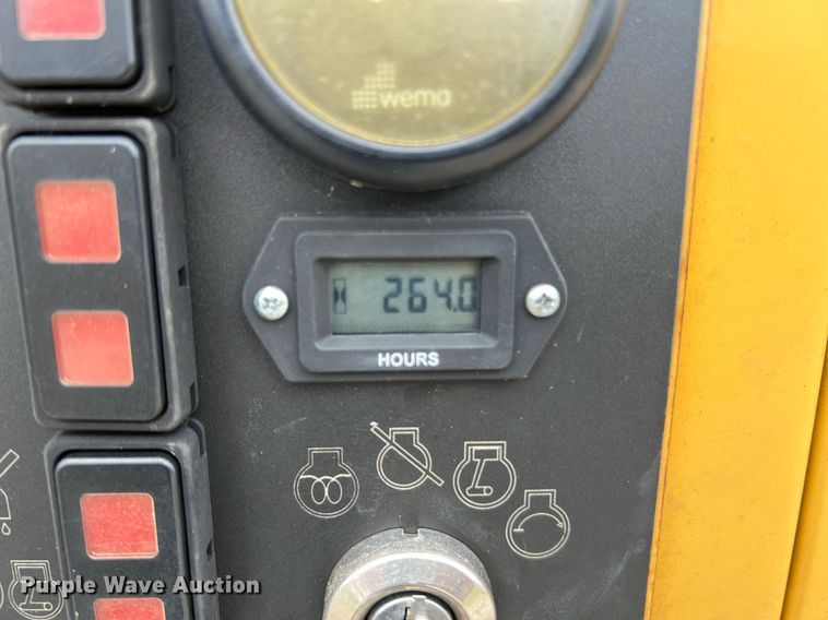 image for item LI9738 2013 Vermeer V500LEHD  vacuum excavator