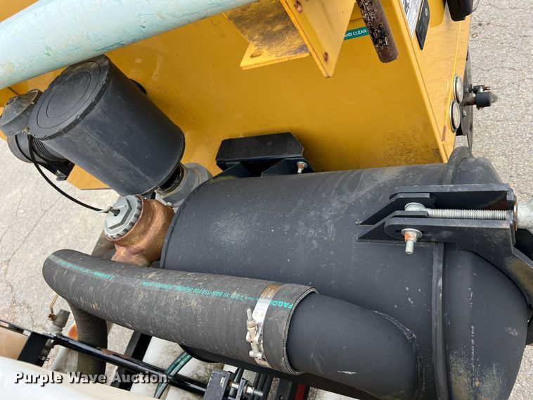 image for item LI9738 2013 Vermeer V500LEHD  vacuum excavator