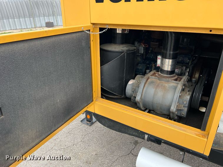 image for item LI9738 2013 Vermeer V500LEHD  vacuum excavator