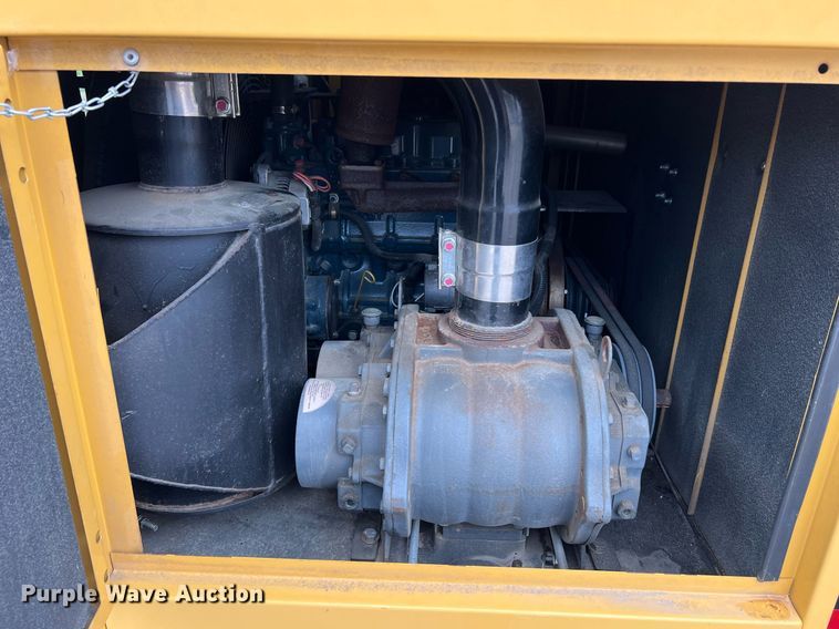 image for item LI9738 2013 Vermeer V500LEHD  vacuum excavator