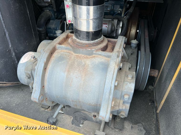 image for item LI9738 2013 Vermeer V500LEHD  vacuum excavator