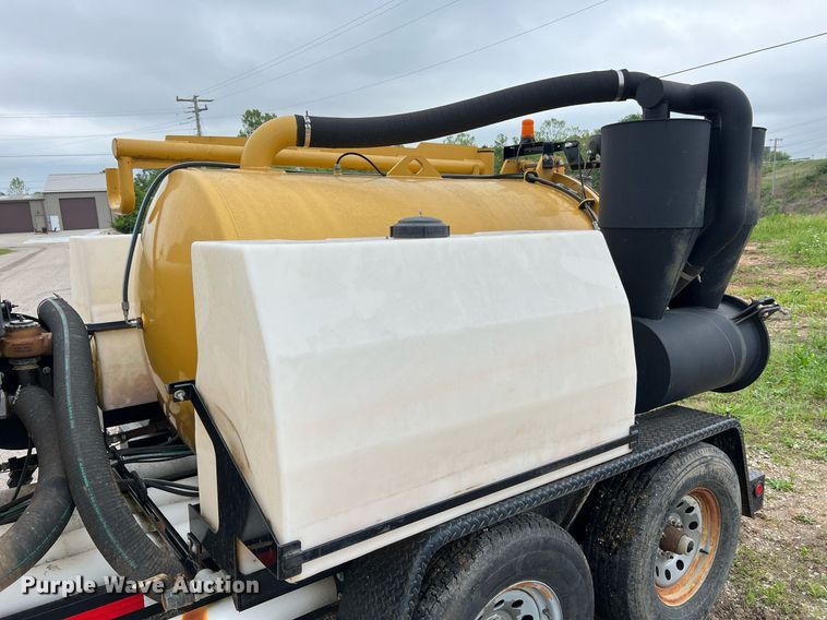 image for item LI9738 2013 Vermeer V500LEHD  vacuum excavator