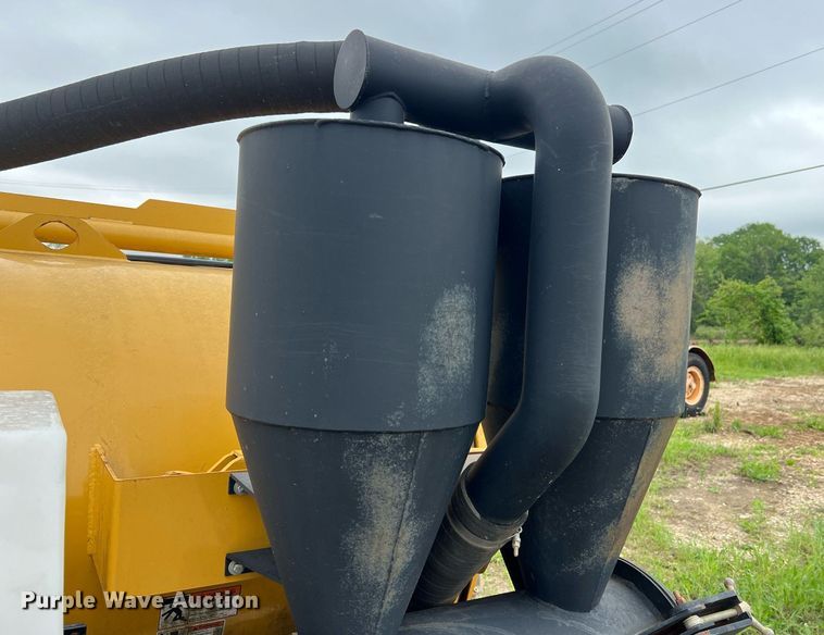 image for item LI9738 2013 Vermeer V500LEHD  vacuum excavator