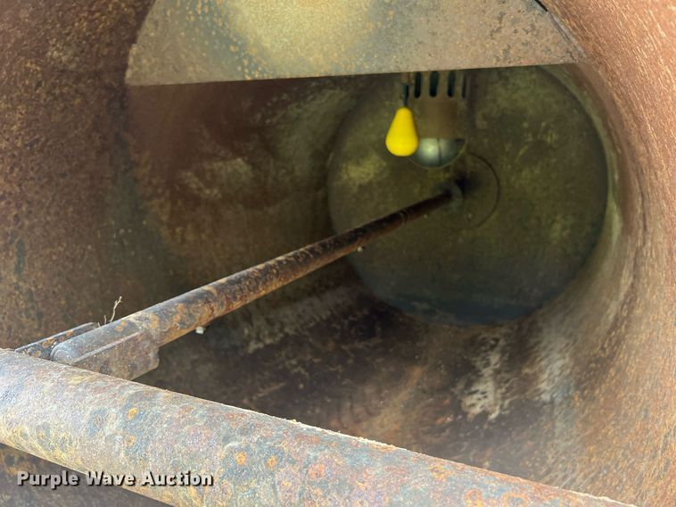 image for item LI9738 2013 Vermeer V500LEHD  vacuum excavator