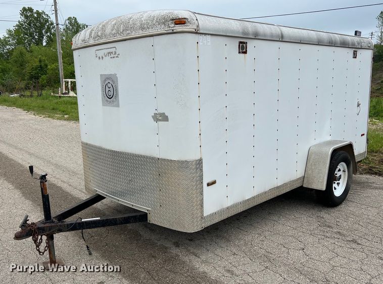 image for item LI9742 2000 Doolittle  enclosed cargo trailer