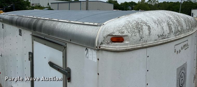 image for item LI9742 2000 Doolittle  enclosed cargo trailer