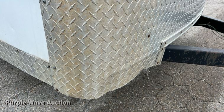 image for item LI9742 2000 Doolittle  enclosed cargo trailer