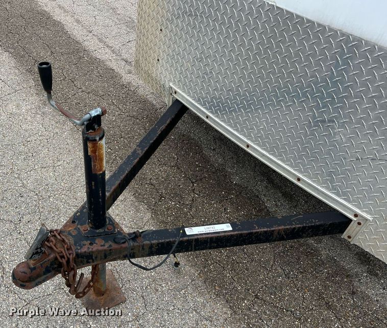 image for item LI9742 2000 Doolittle  enclosed cargo trailer