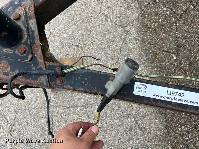 image for item LI9742 2000 Doolittle  enclosed cargo trailer