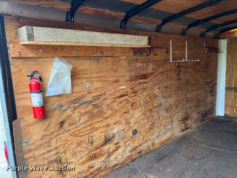 image for item LI9742 2000 Doolittle  enclosed cargo trailer