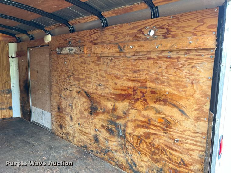 image for item LI9742 2000 Doolittle  enclosed cargo trailer