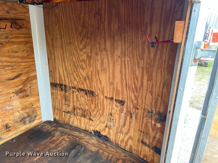 image for item LI9742 2000 Doolittle  enclosed cargo trailer