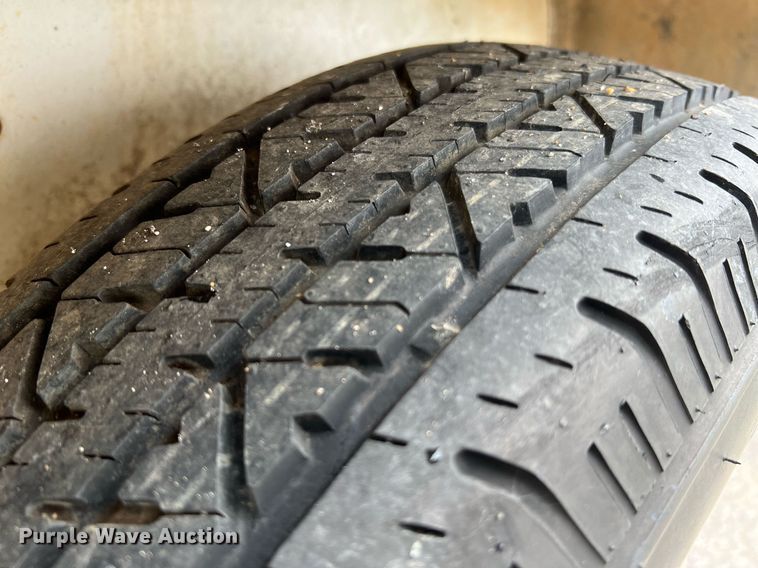 image for item LI9742 2000 Doolittle  enclosed cargo trailer