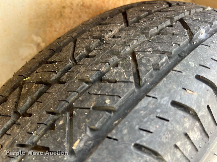 image for item LI9742 2000 Doolittle  enclosed cargo trailer