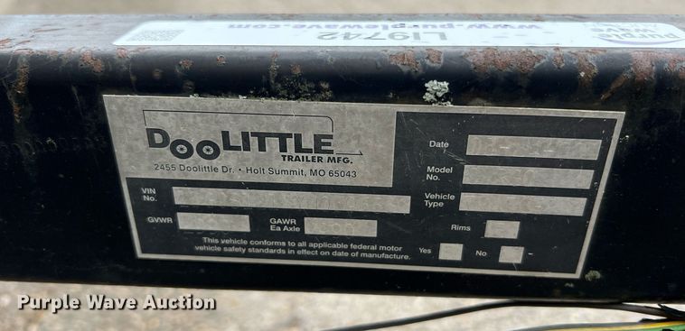 image for item LI9742 2000 Doolittle  enclosed cargo trailer