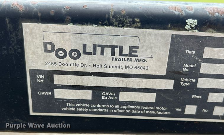 image for item LI9742 2000 Doolittle  enclosed cargo trailer