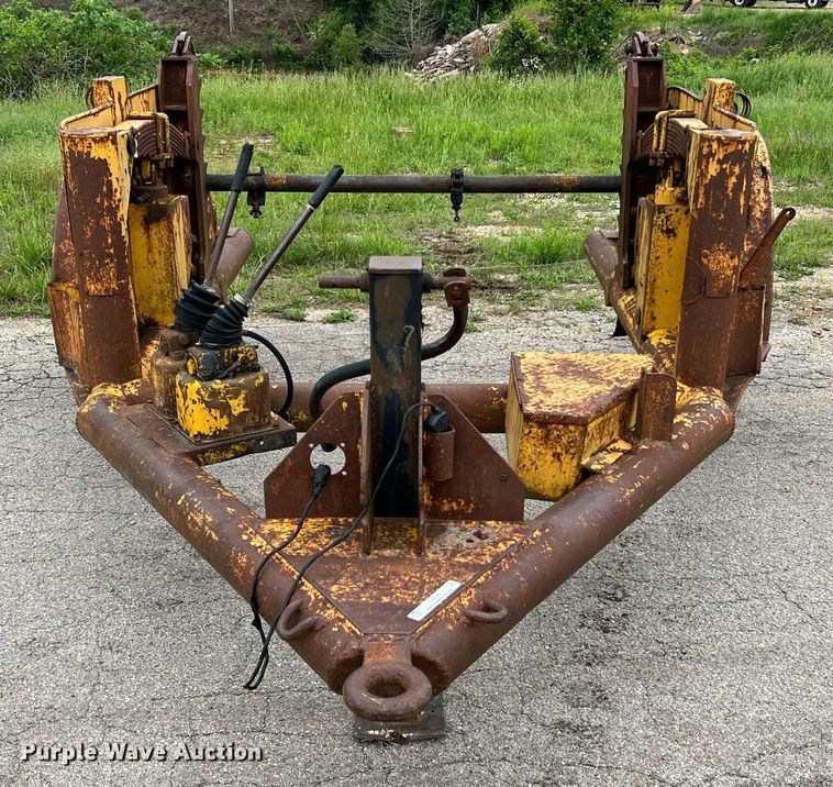 image for item LI9744 1976 Eaton TCR14E  reel trailer