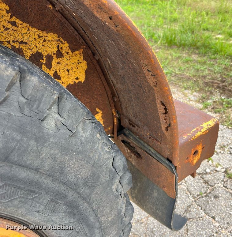 image for item LI9744 1976 Eaton TCR14E  reel trailer