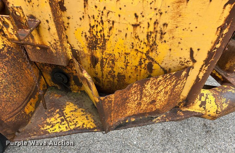 image for item LI9744 1976 Eaton TCR14E  reel trailer