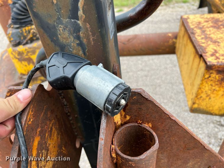 image for item LI9744 1976 Eaton TCR14E  reel trailer