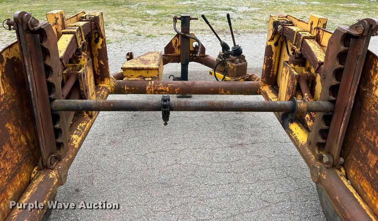 image for item LI9744 1976 Eaton TCR14E  reel trailer